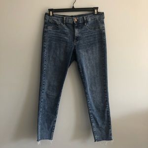 Gap Size 31 medium wash skinny jeans